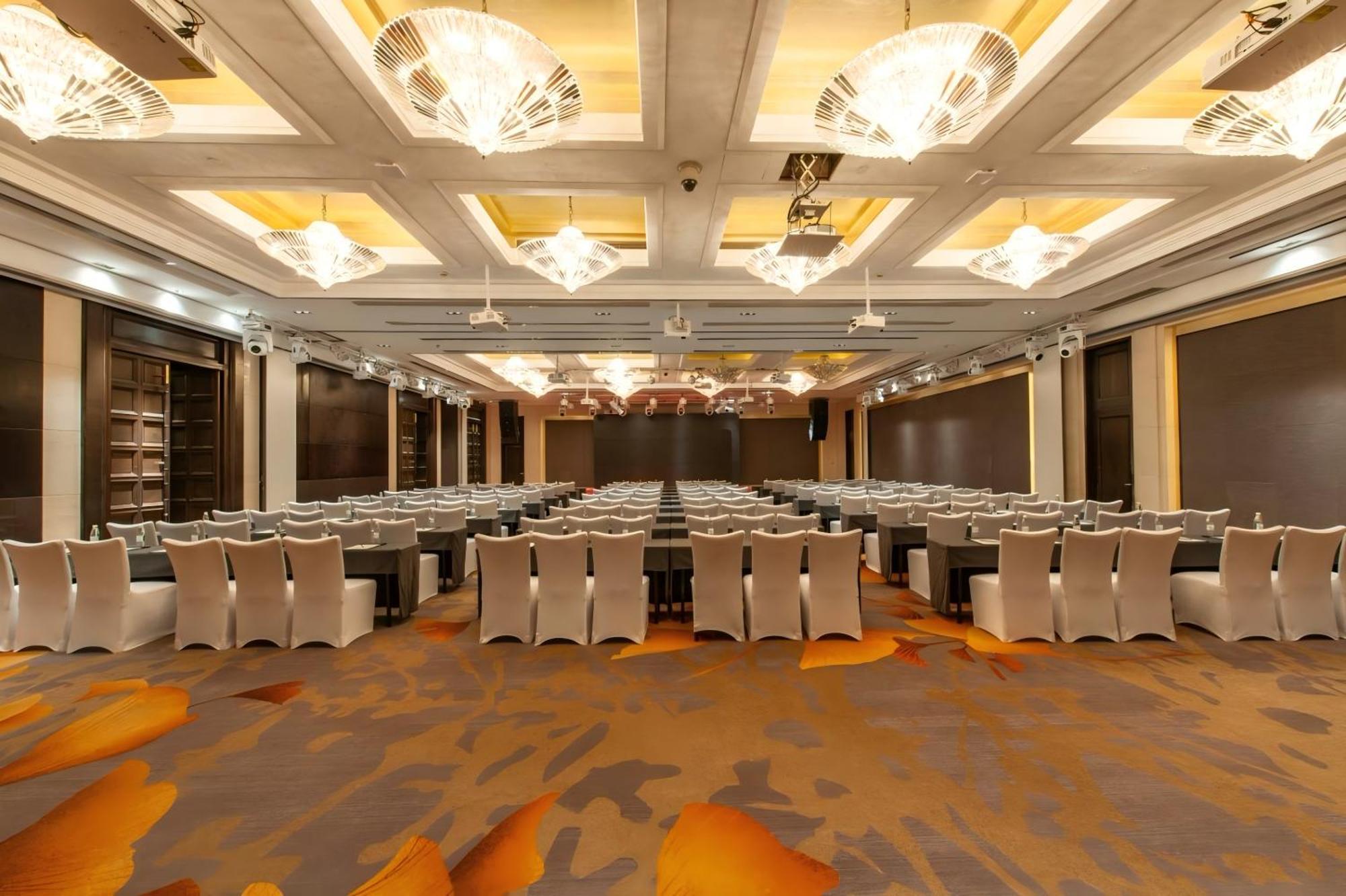 Shanghai Baixia Pagoda Hotel Екстериор снимка