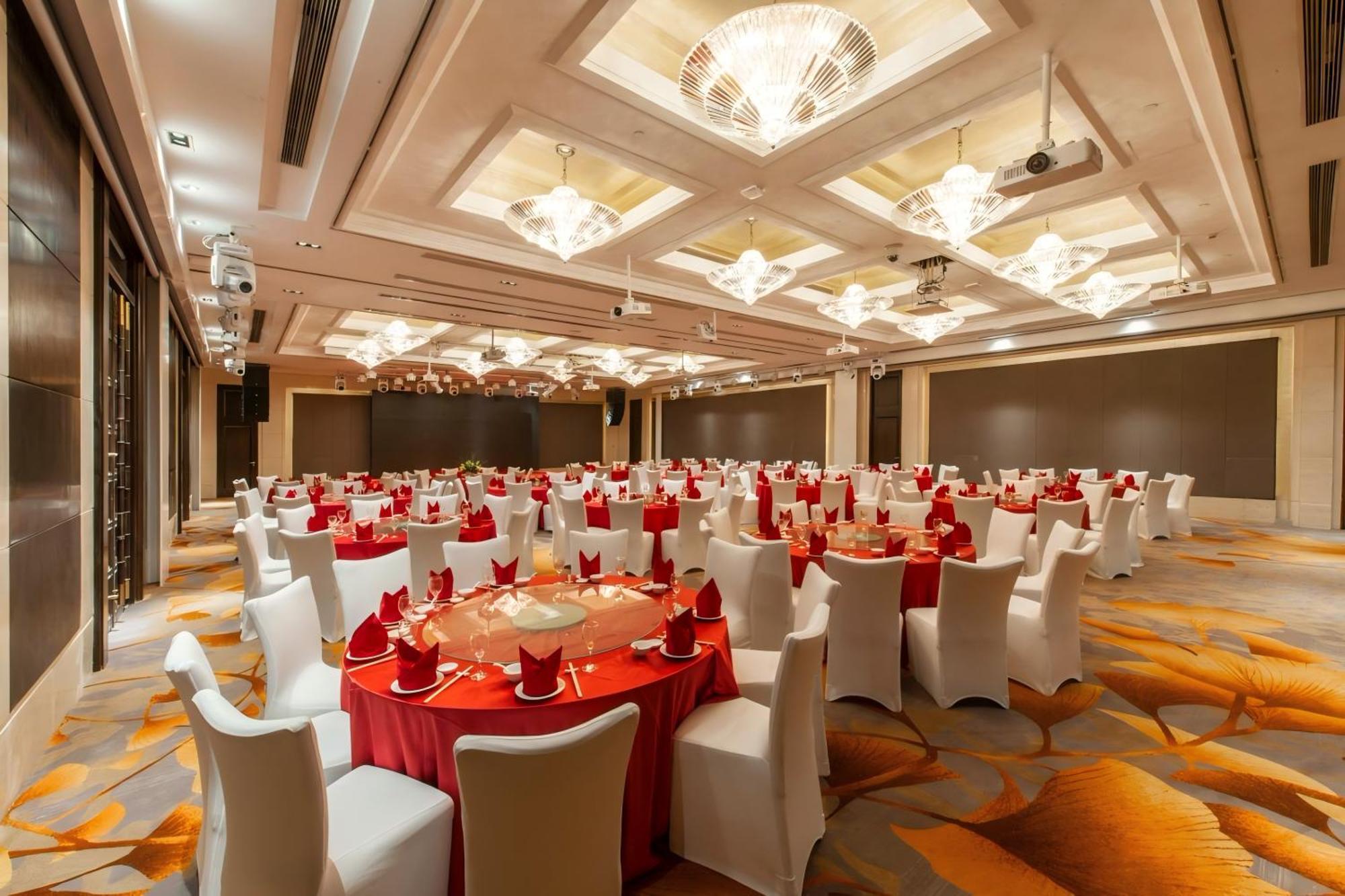 Shanghai Baixia Pagoda Hotel Екстериор снимка