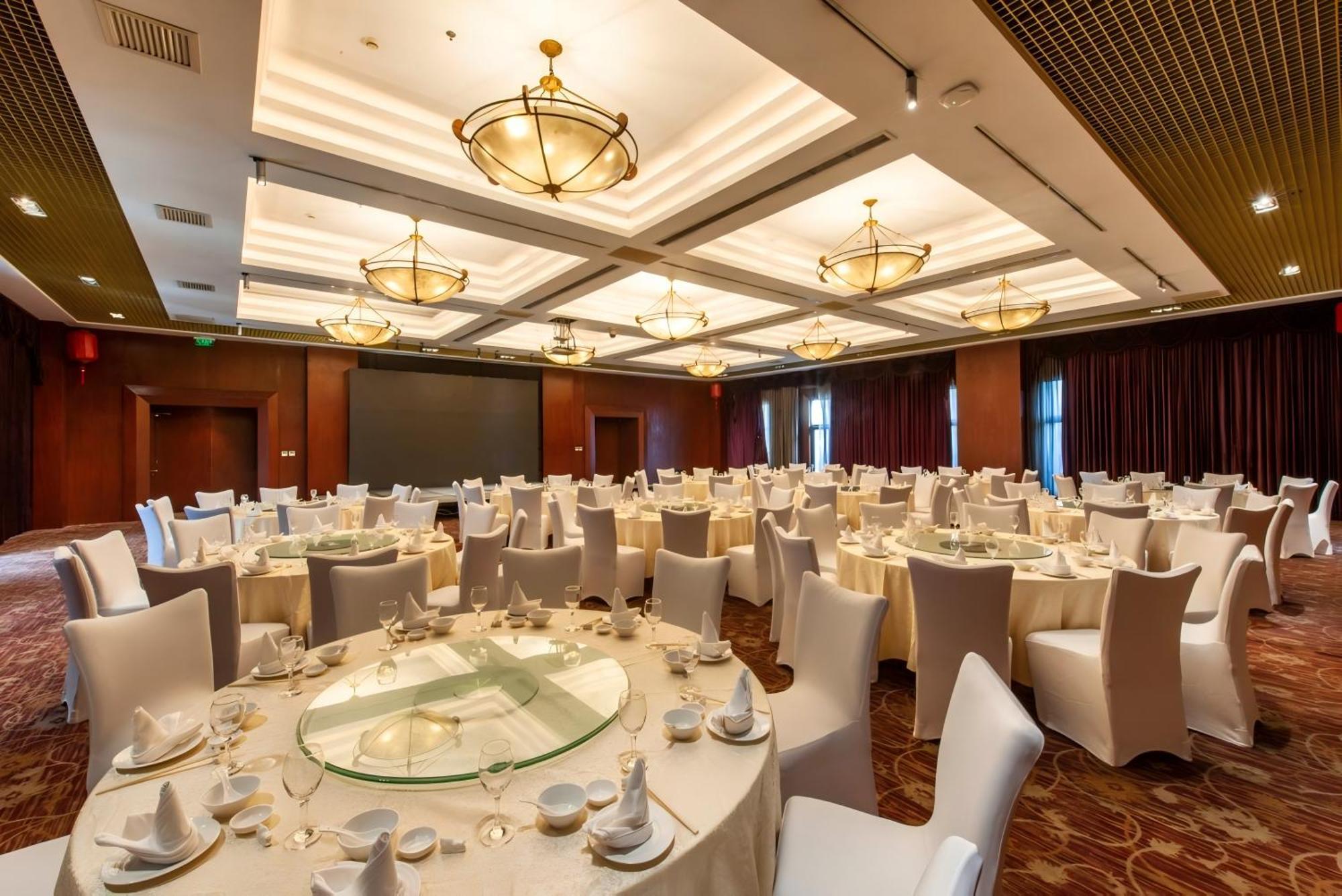 Shanghai Baixia Pagoda Hotel Екстериор снимка