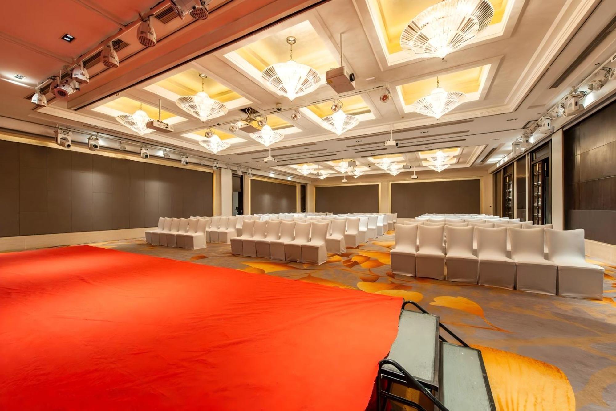Shanghai Baixia Pagoda Hotel Екстериор снимка