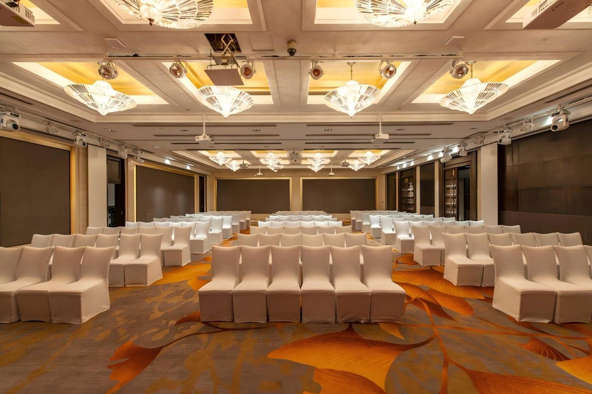 Shanghai Baixia Pagoda Hotel Екстериор снимка