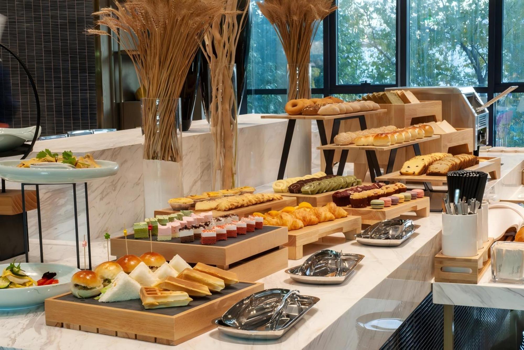 Shanghai Baixia Pagoda Hotel Екстериор снимка