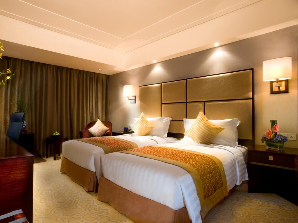 Shanghai Baixia Pagoda Hotel Екстериор снимка